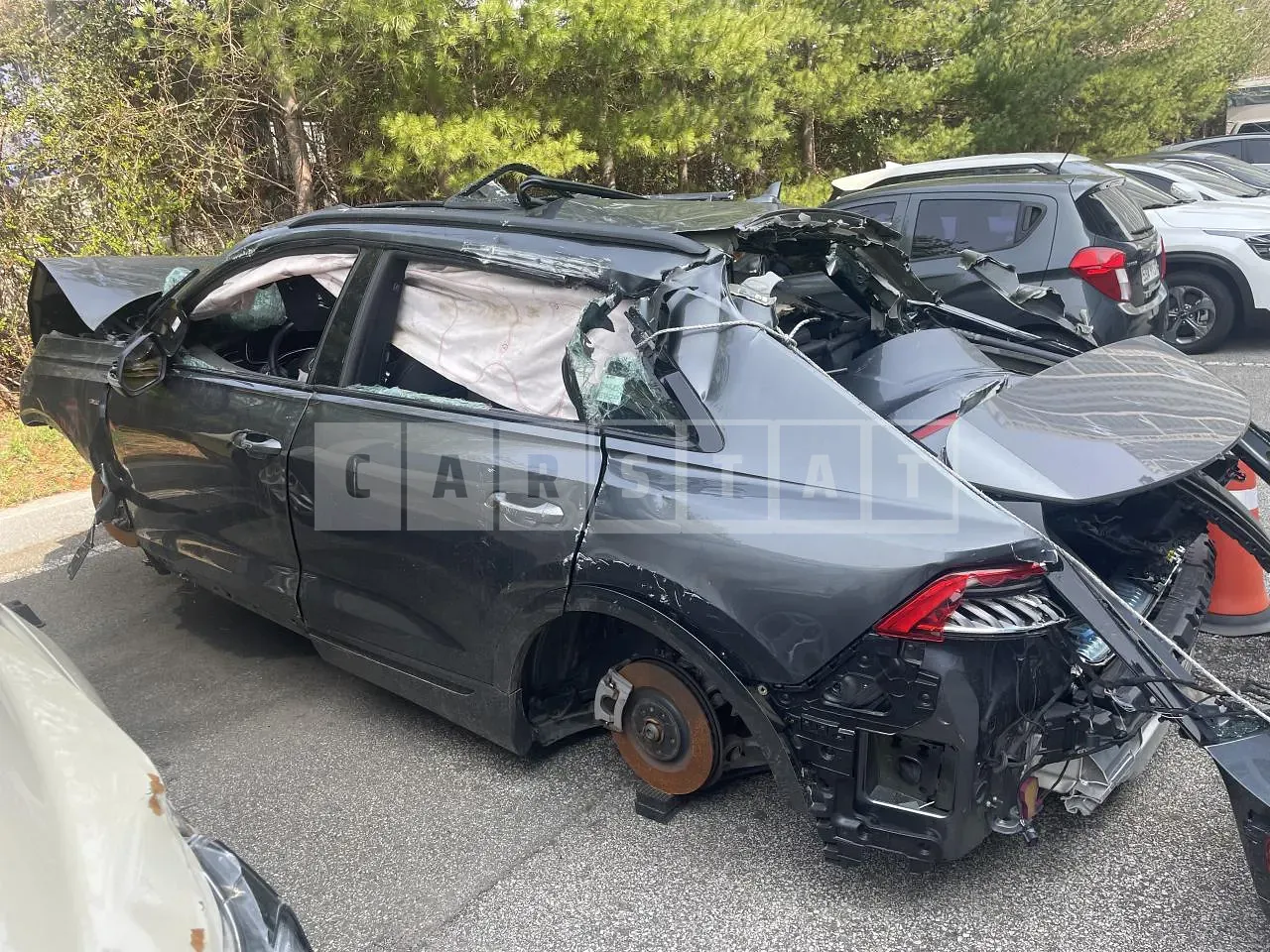 Photo 2 of 8: 2022 Audi Q8 55 TFSI quattro, VIN WAUZZZF12ND013055 — Korean insurance auction