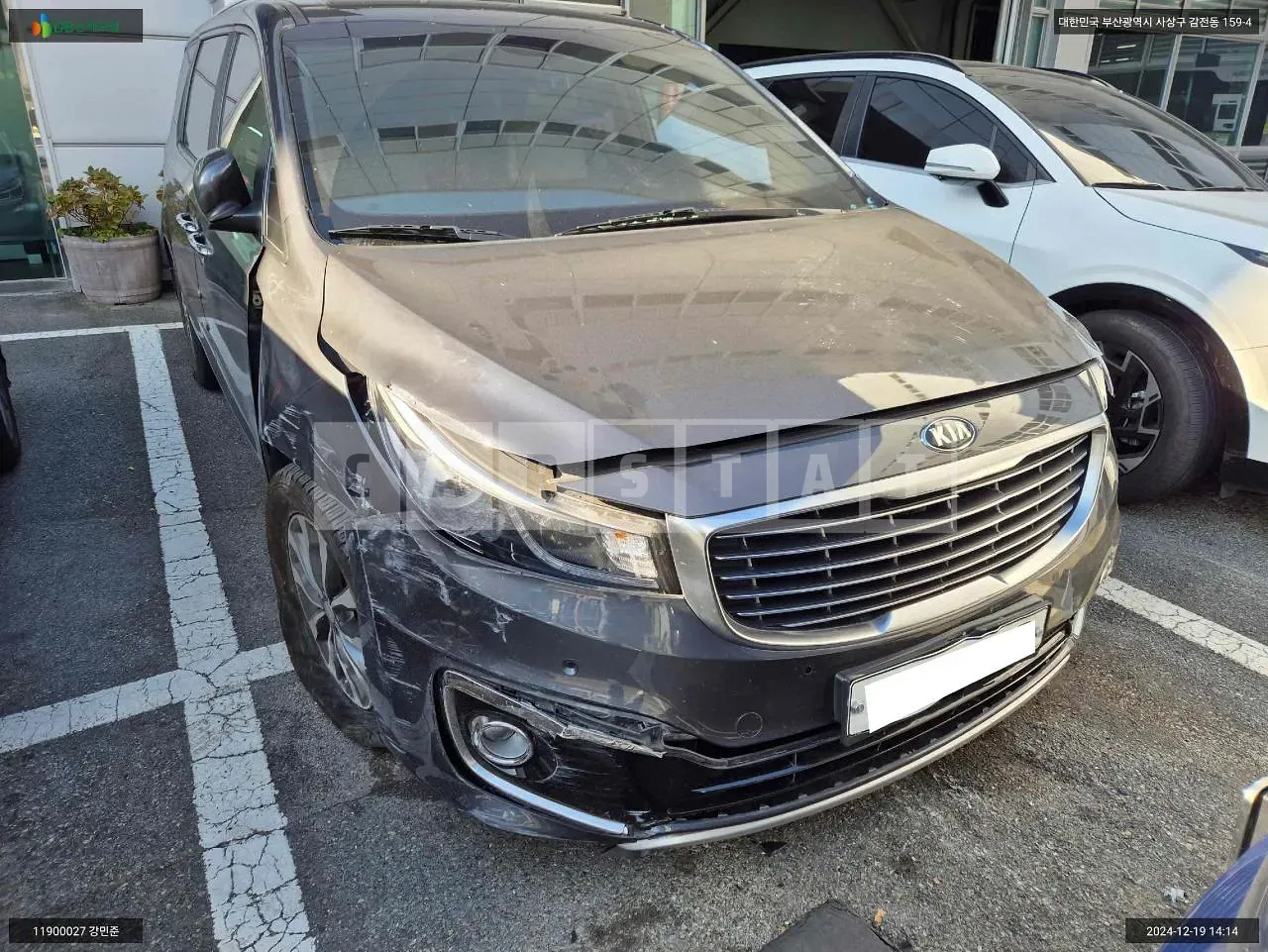 Photo 2 of 9: 2016 Kia Carnival, VIN KNAMB81ABGS218799 — Korean insurance auction