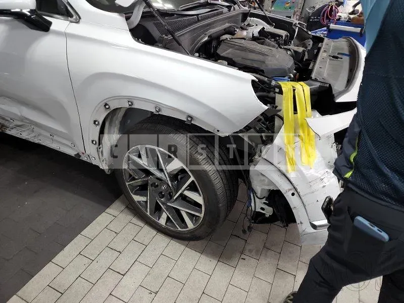 Photo 2 of 50: 2021 Hyundai Santa Fe, VIN KMHS581HHMU321485 — Korean insurance auction