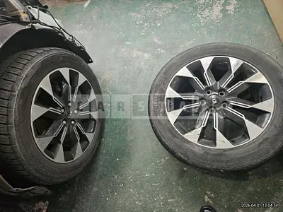 Photo 1 of 7: 2020 Kia (parts) Carnival Wheel — Korean insurance auction