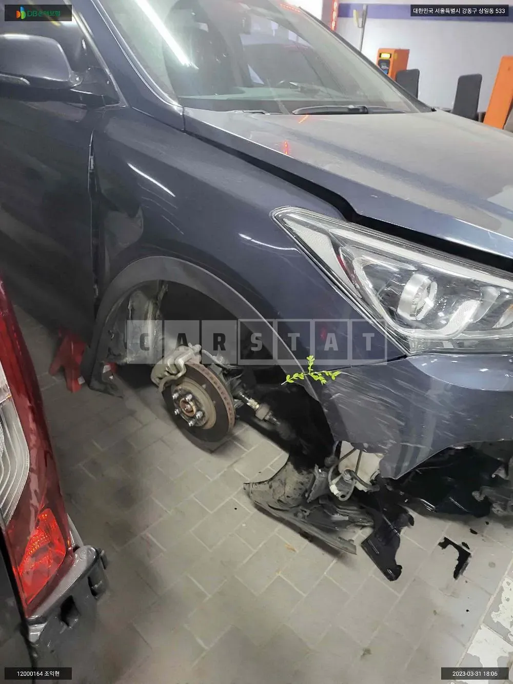 Photo 2 of 14: 2017 Hyundai Santa Fe, VIN KMHSW81UBJU789762 — Korean insurance auction