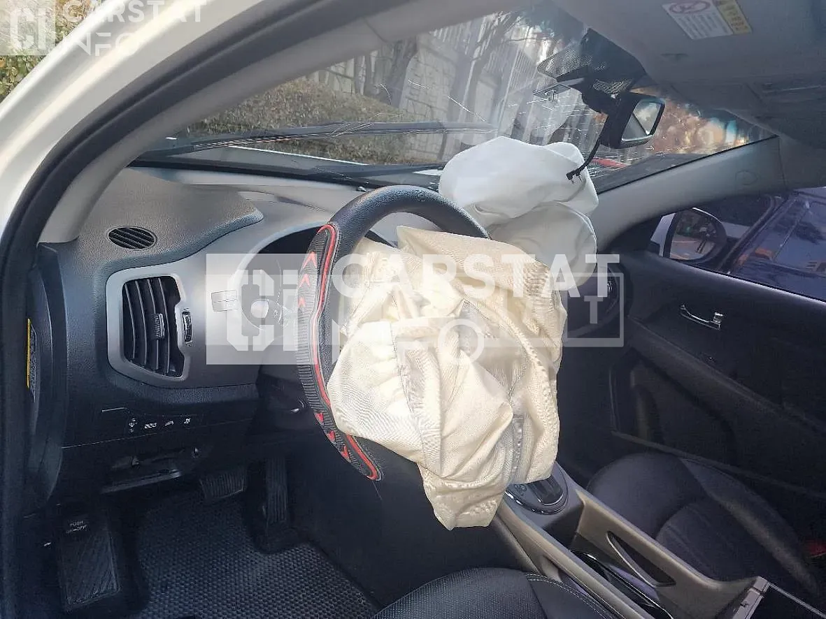 Photo 2 of 9: 2014 Kia Sportage R — Korean insurance auction