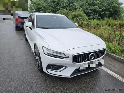 Photo 1 of 27: 2020 Volvo S60T5 — Korean insurance auction