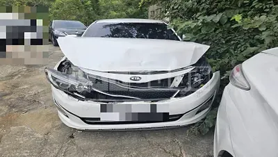 Photo 1 of 14: 2015 Kia K5 — Korean insurance auction
