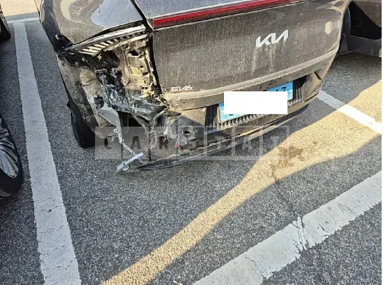 Photo 2 of 13: 2024 Kia EV6 — Korean insurance auction