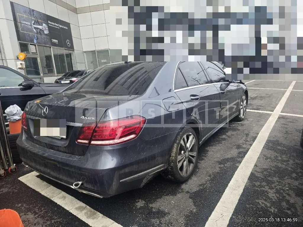 Photo 2 of 10: 2015 Mercedes-Benz E300 4Matic — Korean insurance auction