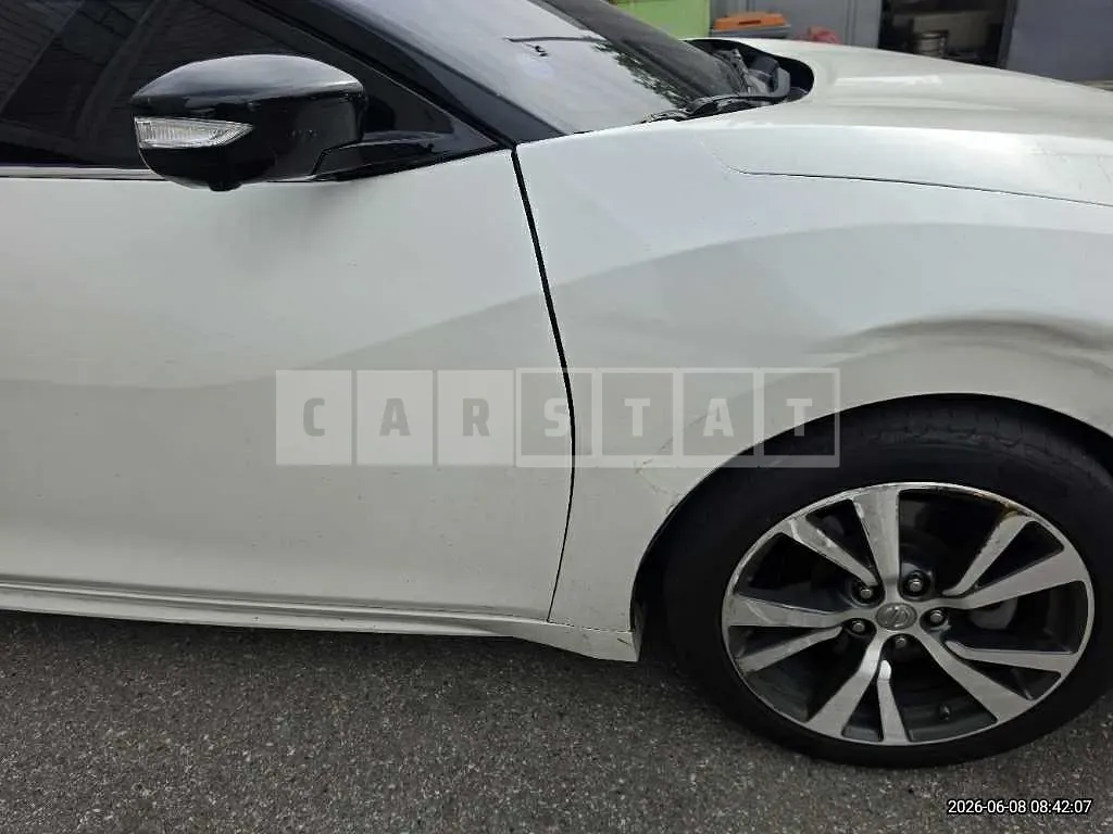 Photo 2 of 29: 2017 Nissan Maxima — Korean insurance auction