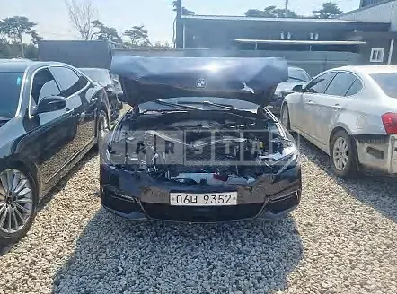 Photo 2 of 16: 2018 BMW 520d xDrive, VIN WBAJC5101JG859658 — Korean insurance auction