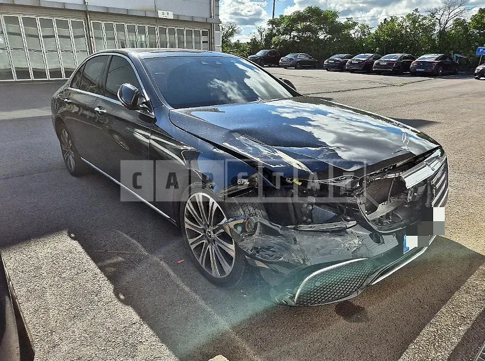 Photo 2 of 14: 2018 Mercedes-Benz E400 4Matic — Korean insurance auction