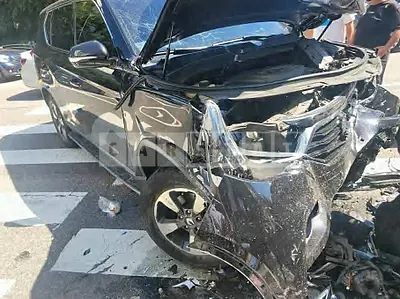 Photo 1 of 5: 2018 Kia Carnival, VIN KNAME81ABJS387698 — Korean insurance auction