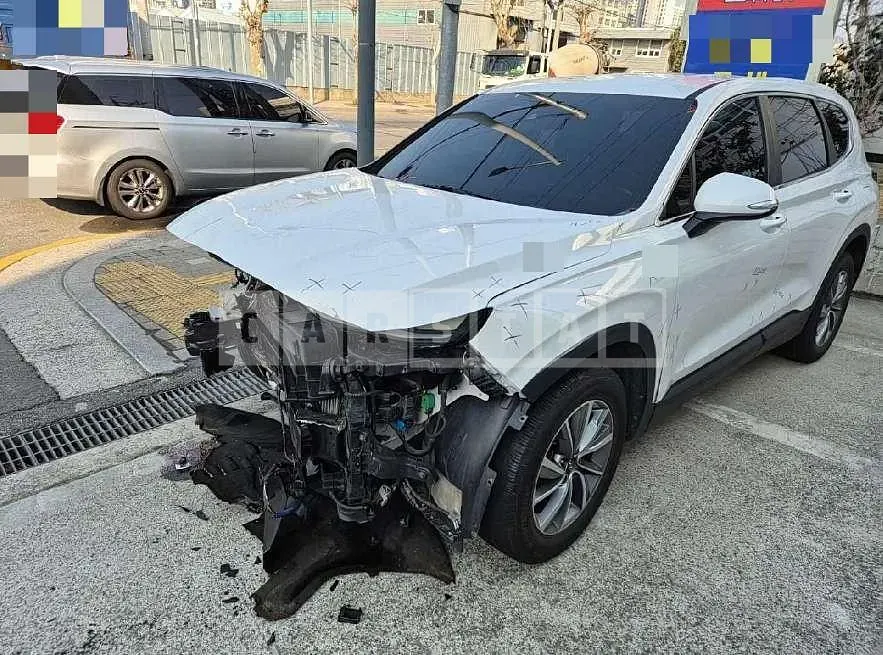 Photo 2 of 23: 2018 Hyundai Santa Fe TM — Korean insurance auction