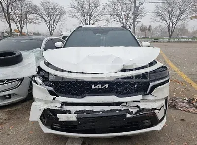 Photo 1 of 48: 2023 Kia Sorento, VIN KNARJ81GBPA204006 — Korean insurance auction