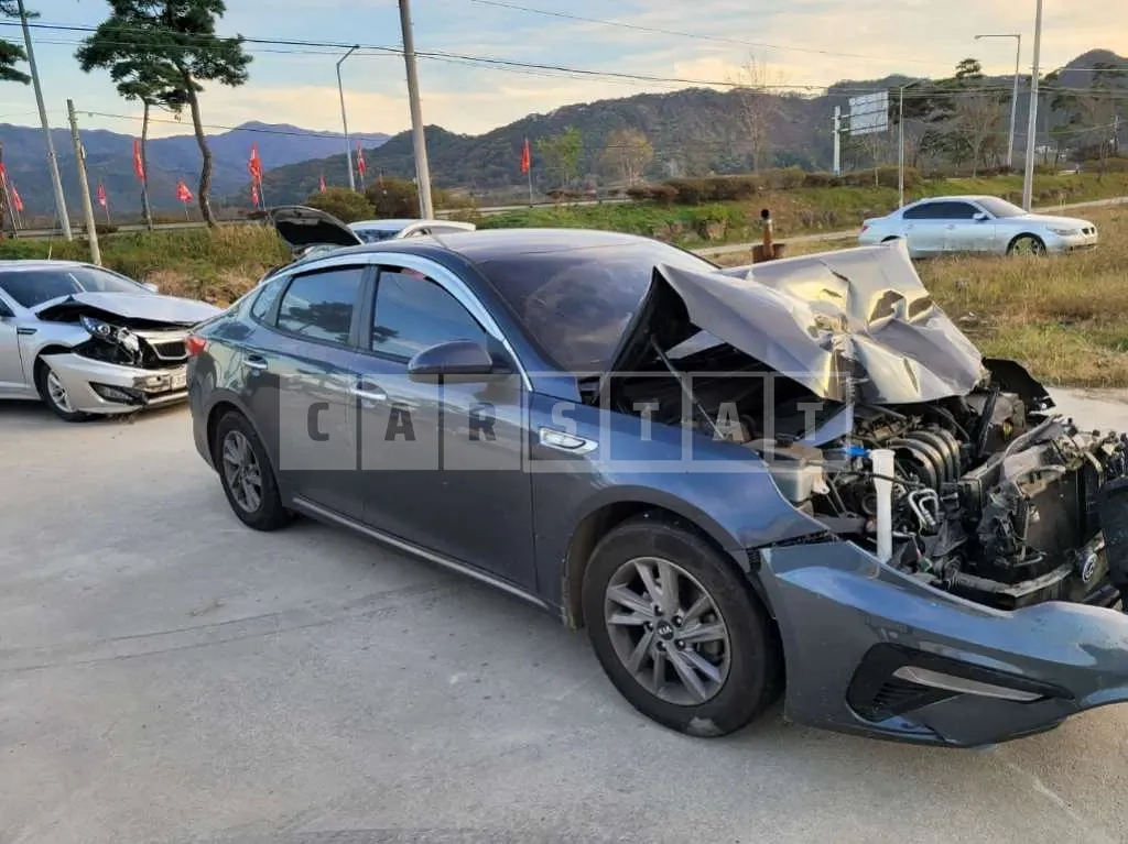 Photo 2 of 9: 2019 Kia K5, VIN KNAGS411BKA320809 — Korean insurance auction