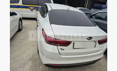 Photo 1 of 9: 2015 Kia K5 — Korean insurance auction