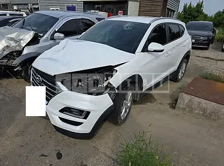 Photo 2 of 10: 2020 Hyundai Tucson — Korean insurance auction