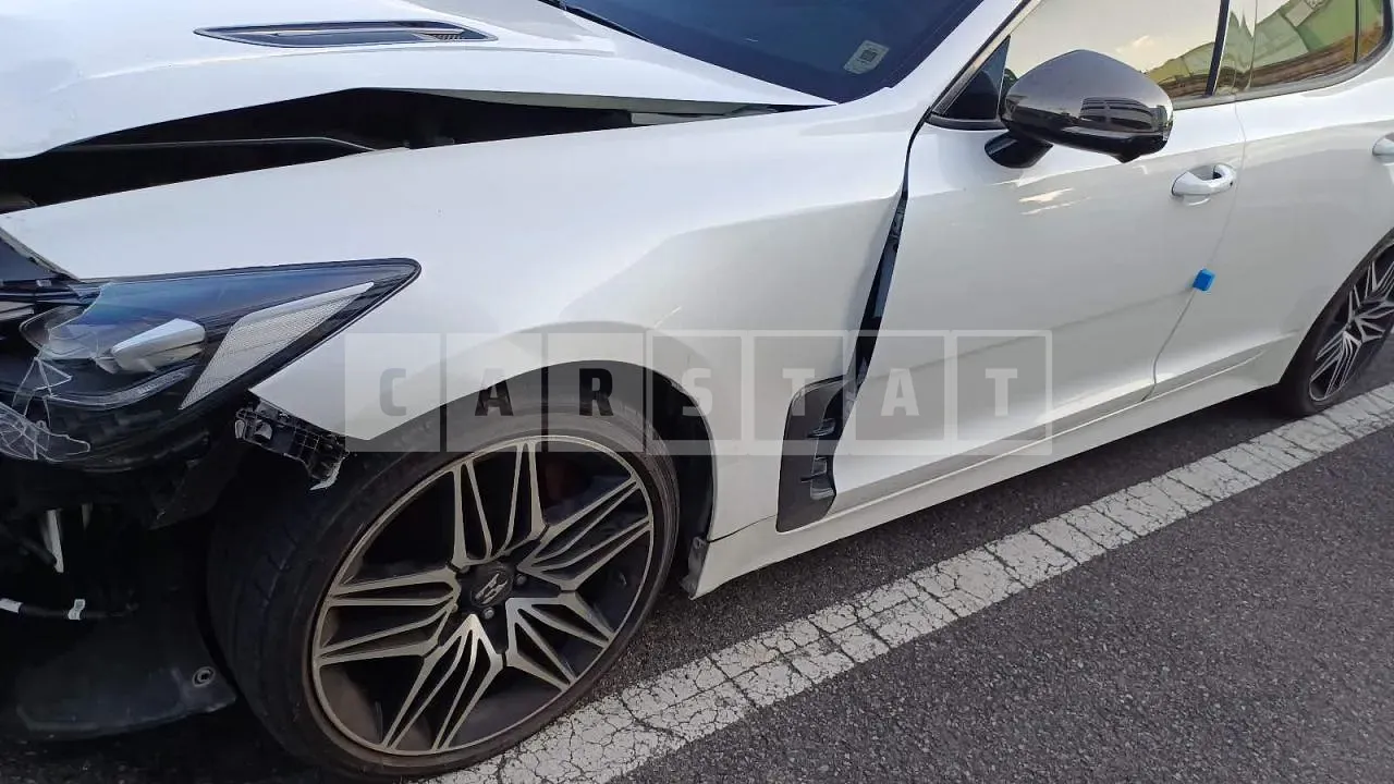 Photo 2 of 29: 2021 Kia Stinger, VIN KNAE351DBMS101749 — Korean insurance auction