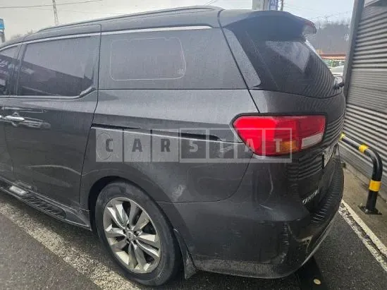 Photo 2 of 13: 2018 Kia Carnival — Korean insurance auction