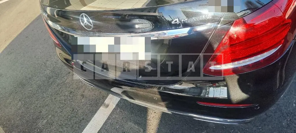Photo 2 of 26: 2018 Mercedes-Benz E400 4Matic, VIN WDDZF6GB0JA403347 — Korean insurance auction