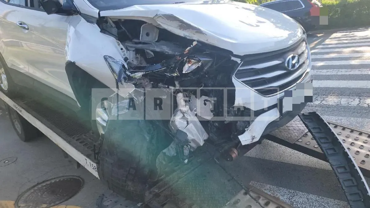 Photo 2 of 10: 2015 Hyundai Santa Fe DM 2.0 — Korean insurance auction