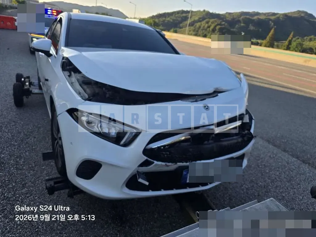 Photo 2 of 18: 2022 Mercedes-Benz A200 d Sedan — Korean insurance auction