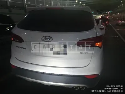 Photo 1 of 8: 2015 Hyundai Santa Fe 2.0 (2WD) — Korean insurance auction