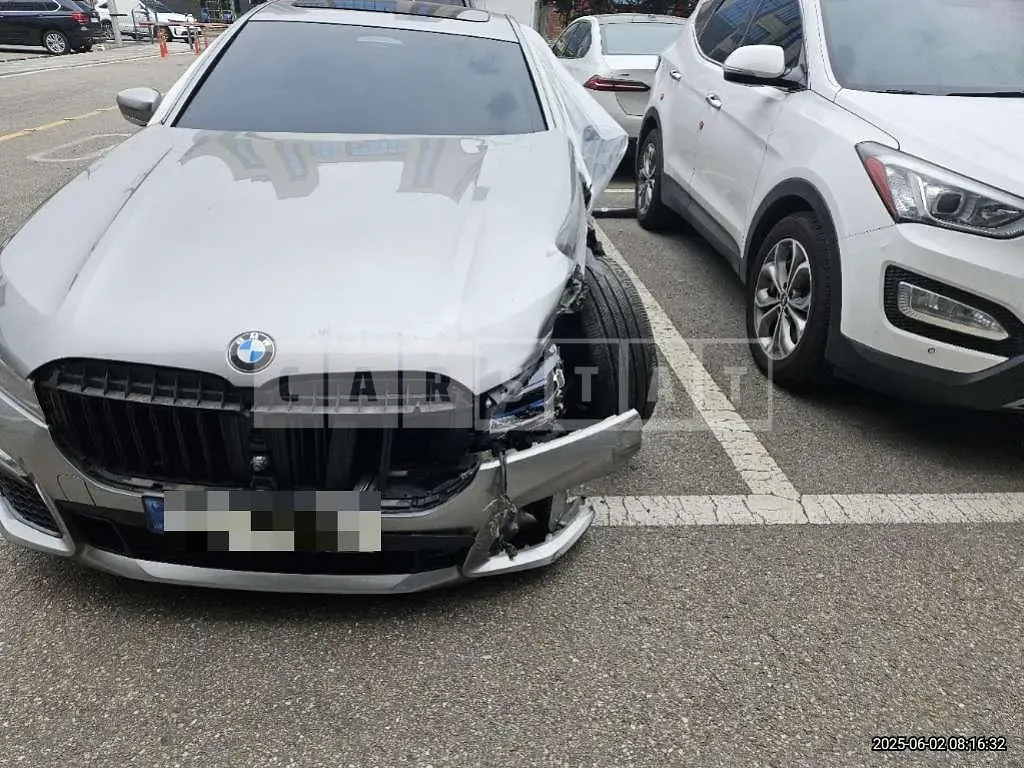 Photo 2 of 20: 2020 BMW 740d xDrive M Sport — Korean insurance auction