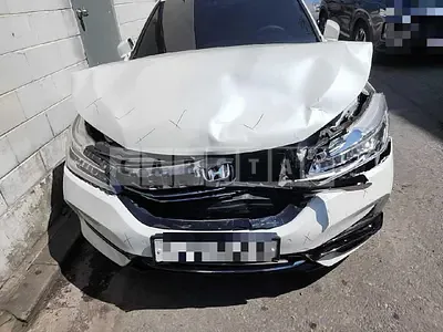 Photo 1 of 21: 2017 Honda Accord Hybrid — Korean insurance auction
