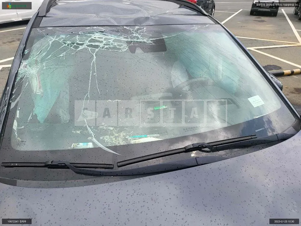Photo 2 of 9: 2018 Hyundai Kona, VIN KMHK4815GJU138084 — Korean insurance auction