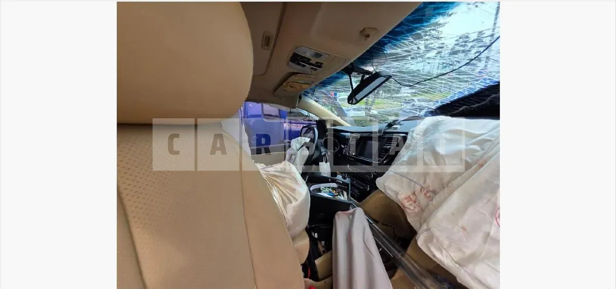 Photo 2 of 9: 2017 Kia Carnival Limousine — Korean insurance auction