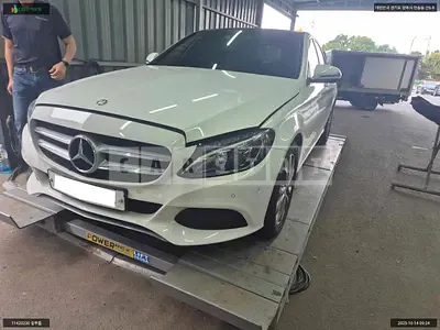 Photo 1 of 11: 2015 Mercedes-Benz C200, VIN WDDWF4CB6GF281974 — Korean insurance auction