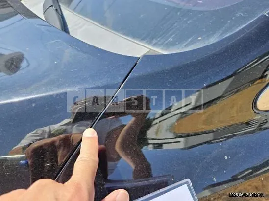 Photo 2 of 19: 2015 Kia Carnival — Korean insurance auction