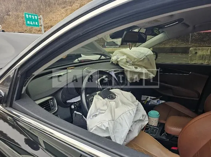 Photo 2 of 5: 2018 Kia Sorento 2.0 — Korean insurance auction