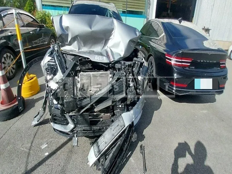 Photo 2 of 26: 2023 Kia Sportage Hybrid — Korean insurance auction