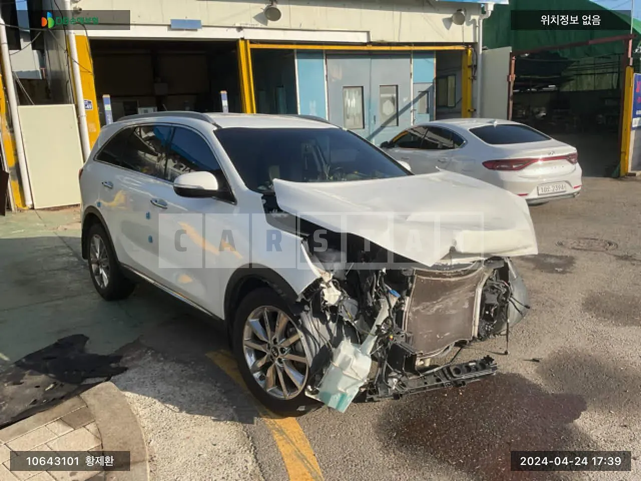 Photo 2 of 18: 2016 Kia Sorento /Sorrento, VIN KNAPS81ABHA294748 — Korean insurance auction
