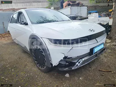 Photo 1 of 12: 2021 Hyundai IONIQ 5, VIN KMHKR81AFNU041032 — Korean insurance auction