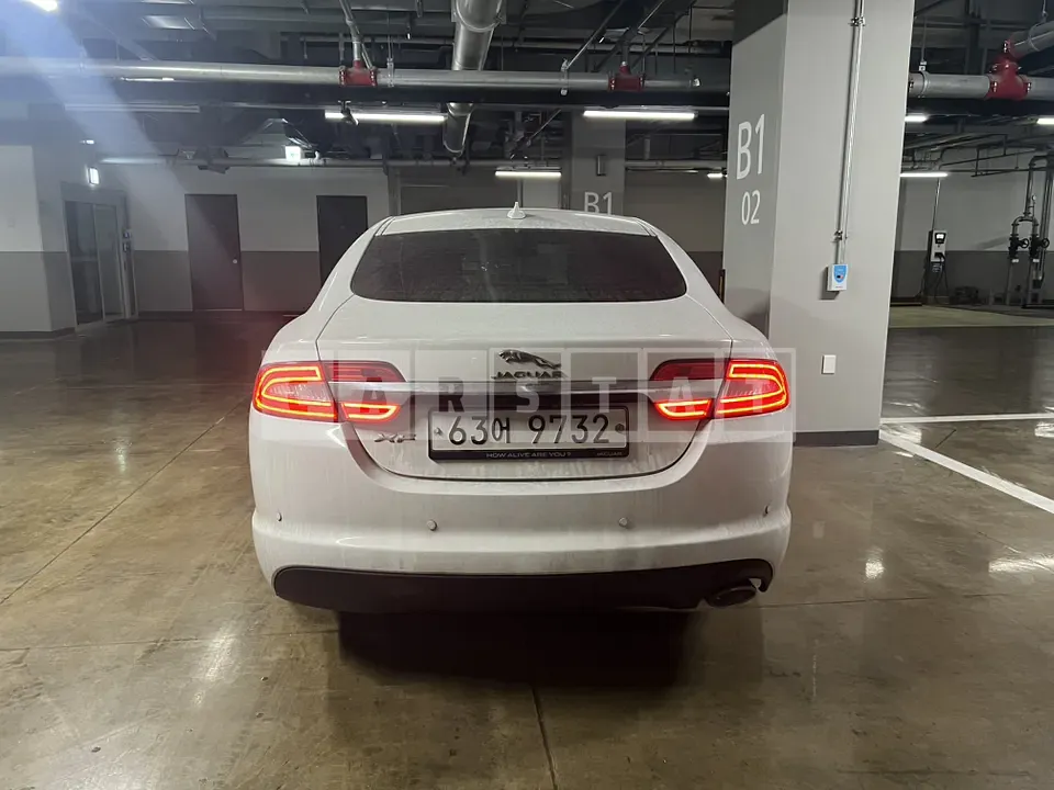 Photo 2 of 5: 2015 Jaguar XF 2.2d — Korean insurance auction