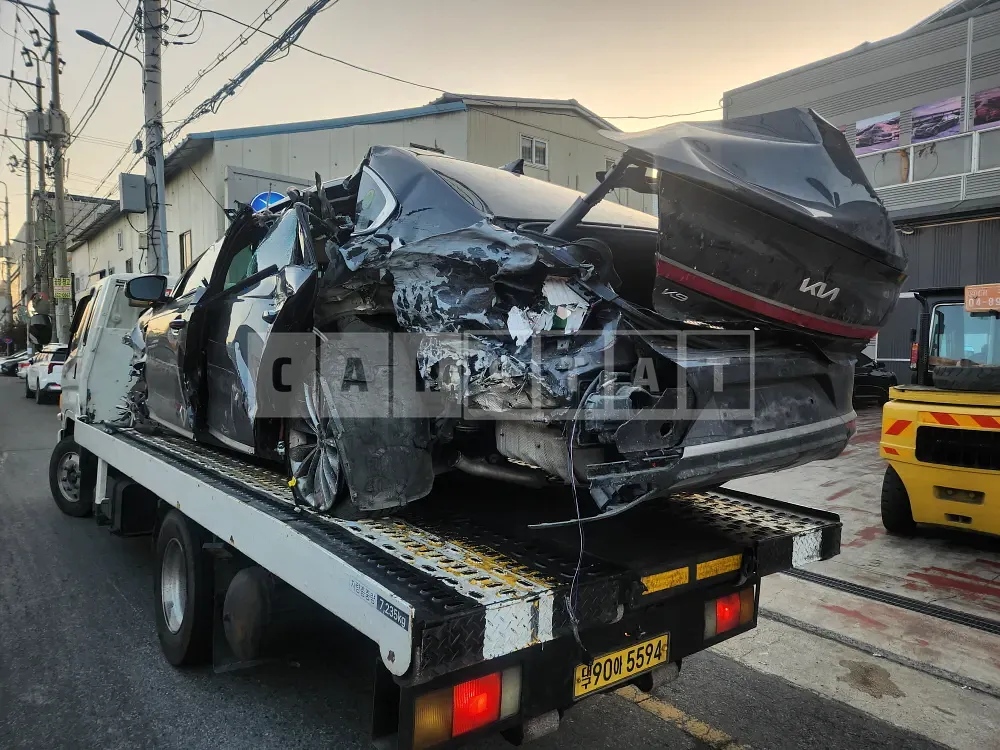 Photo 2 of 15: 2022 Kia K9 3.8 AWD — Korean insurance auction