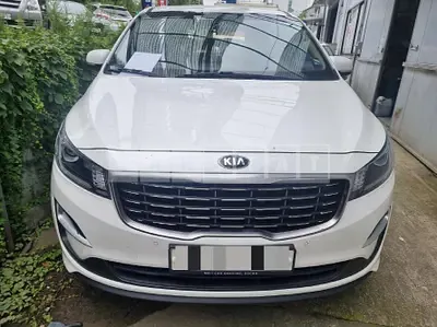 Photo 1 of 12: 2019 Kia Carnival 11 -Seater — Korean insurance auction