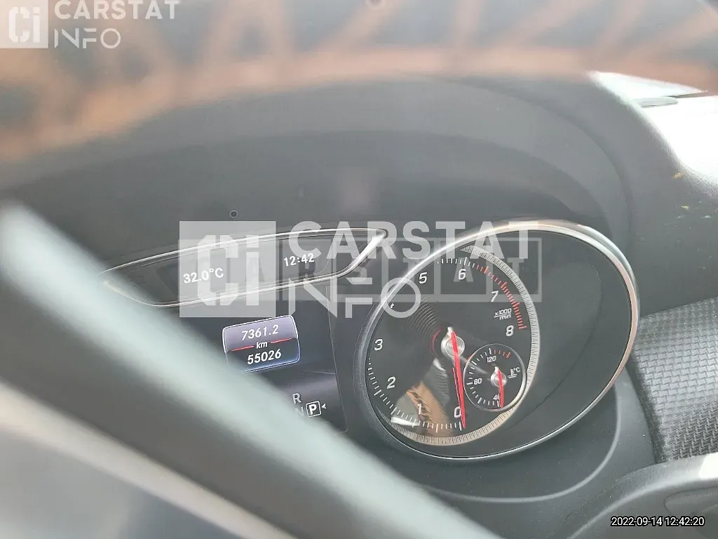 Photo 2 of 8: 2019 Mercedes-Benz GLA220, VIN WDCTG4FB2KJ643577 — Korean insurance auction