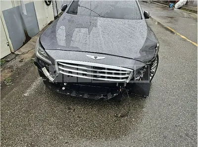 Photo 1 of 6: 2015 Genesis 3.3 — Korean insurance auction