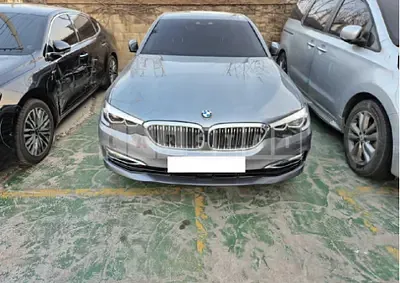 Photo 1 of 50: 2018 BMW 520i — Korean insurance auction