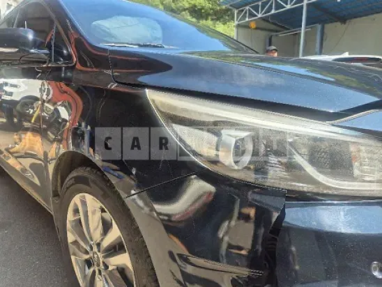 Photo 2 of 17: 2015 Kia Carnival — Korean insurance auction