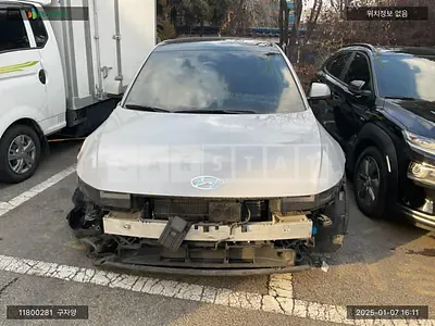 Photo 1 of 20: 2021 Hyundai IONIQ 5, VIN KMHKR81CPNU032036 — Korean insurance auction