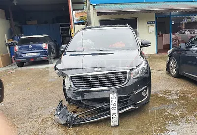 Photo 1 of 12: 2015 Kia Carnival, VIN KNAMC81ABFS003699 — Korean insurance auction