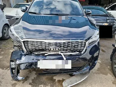 Photo 1 of 58: 2018 Kia Sorento, VIN KNAPH81BBKA522715 — Korean insurance auction