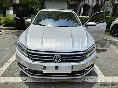 Photo 1 of 18: 2018 Volkswagen Passat 2.0 TSI — Korean insurance auction