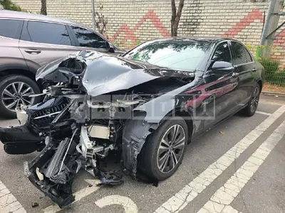 Photo 1 of 14: 2021 Mercedes-Benz E250, VIN W1KZF4FB7MA939030 — Korean insurance auction