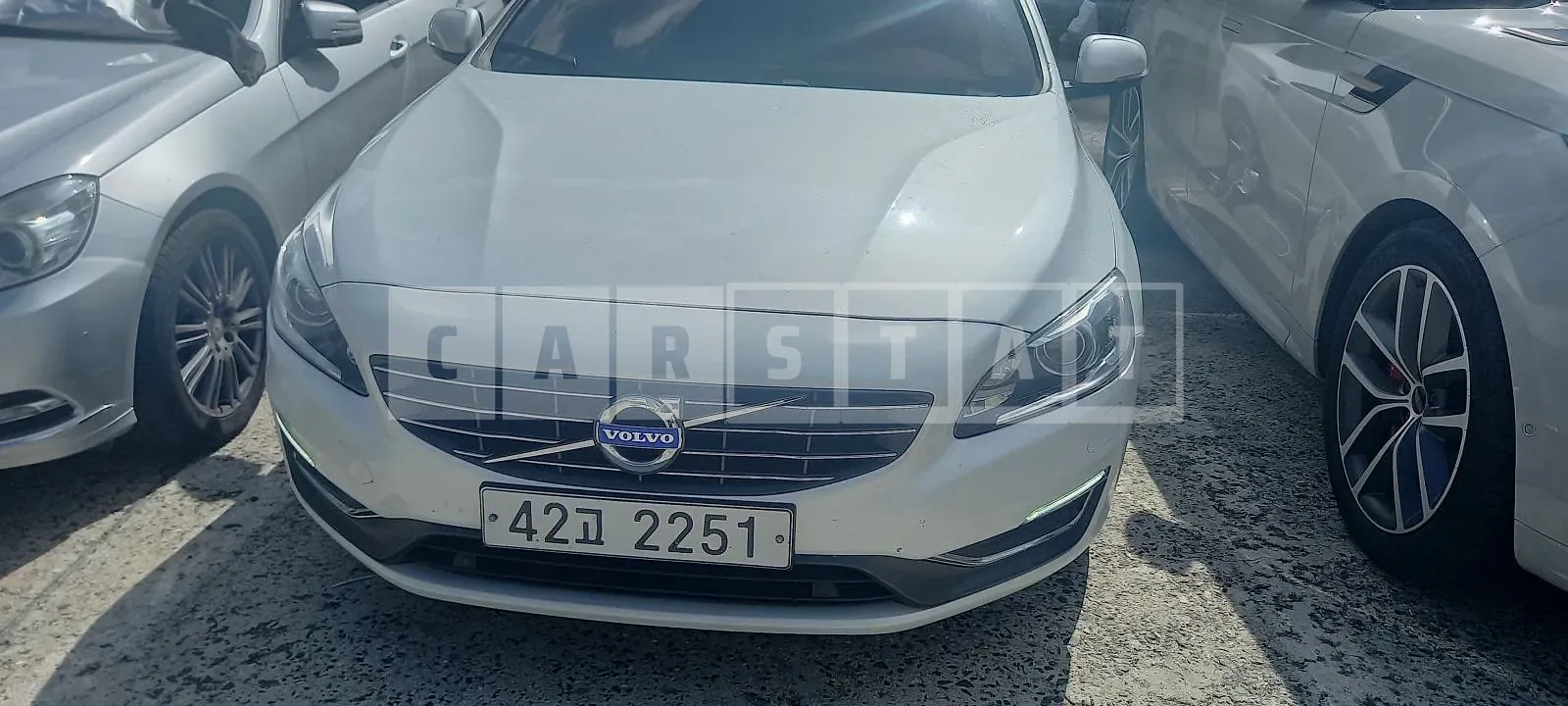 Photo 2 of 6: 2015 Volvo S60D2, VIN YV1FS84BBF2356169 — Korean insurance auction