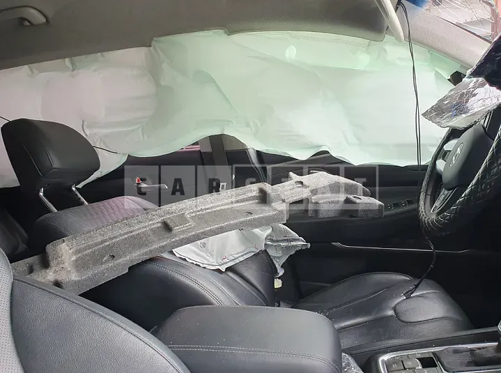 Photo 2 of 16: 2019 Hyundai Santa Fe, VIN KMHS381BBKU073201 — Korean insurance auction
