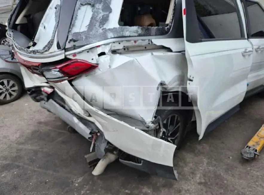 Photo 2 of 24: 2022 Kia Carnivals — Korean insurance auction